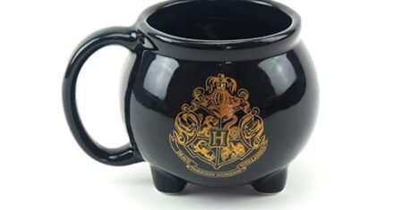 Harry Potter: Encante-se com a Caneca Caldeirão Hogwarts 500ml